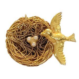 Jeanne Gold Tone Faux Pearl Eggs Bird's Nest Pin, Signed M305